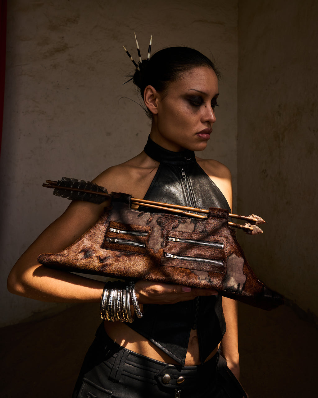 THE ARROW CLUTCH