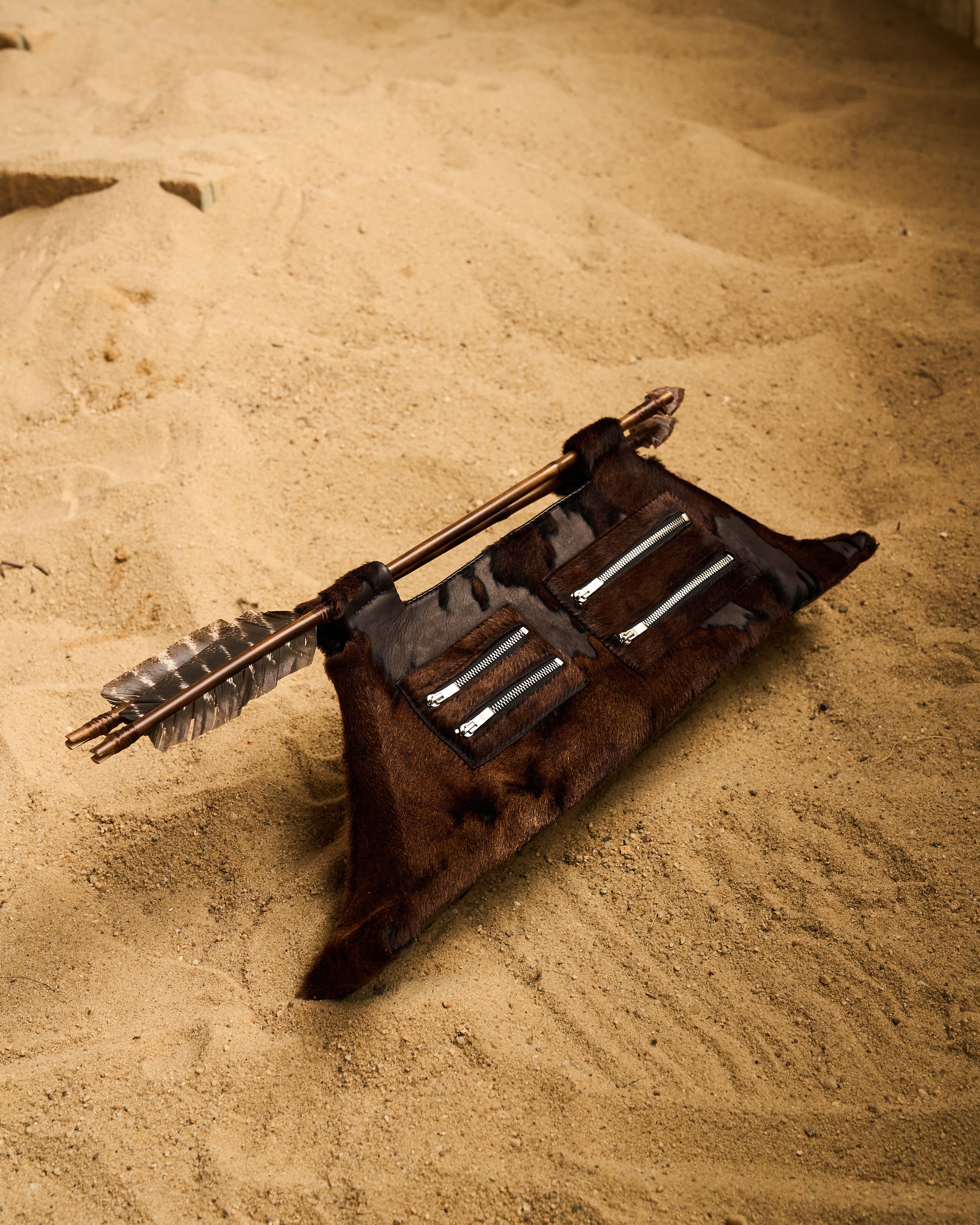THE ARROW CLUTCH