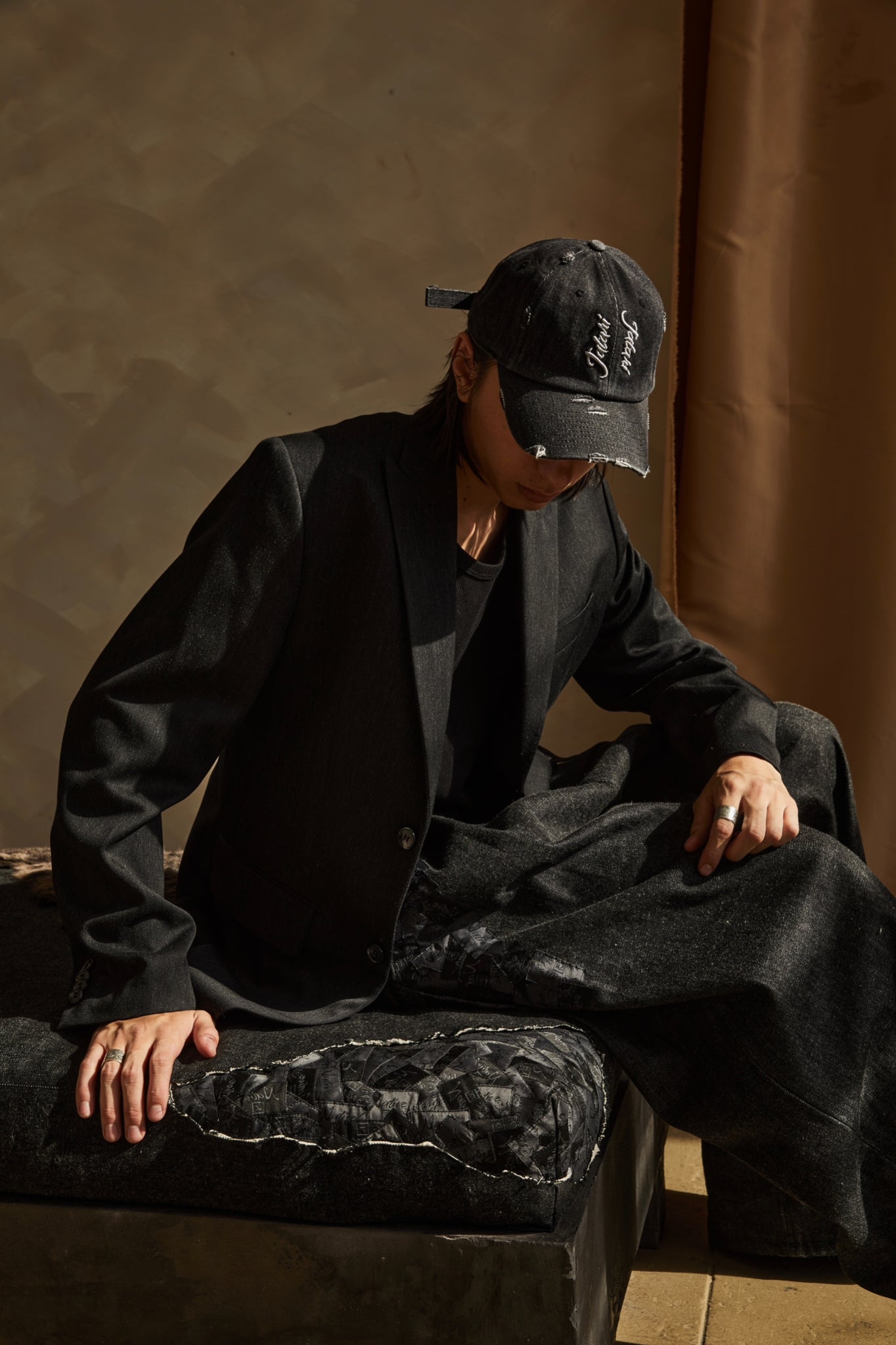 DISTRESSED DENIM ‘JATARI’ CAP